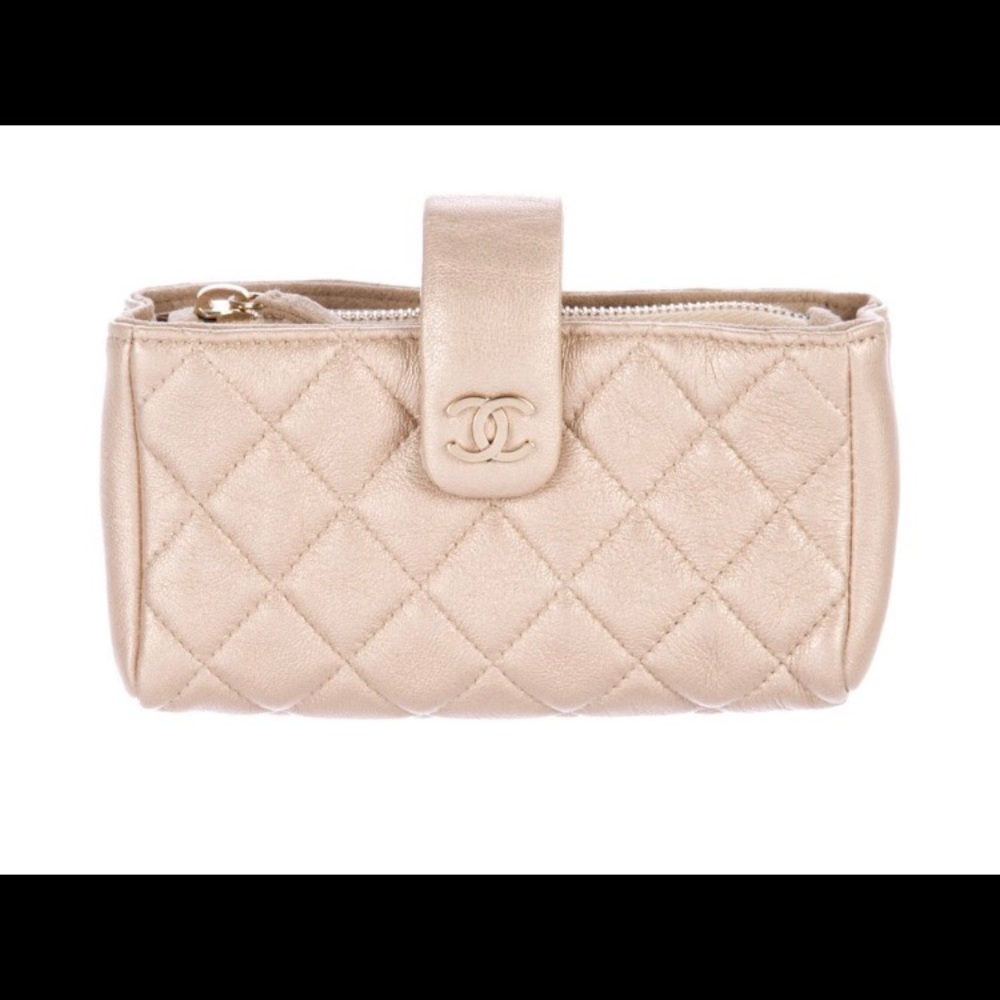 Chanel O-Phone holder.